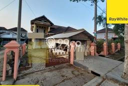 Dijual Rumah 5 Kamar Lokasi Ideal Bagus dan Strategis di Metro Barat Dijual Rumah 5 Kamar Lokasi Ideal Bagus dan Strategis di Metro Barat