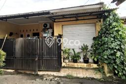 Rumah Luas Asri 3 KT Siap Pakai di BSD Tangerang Rumah Luas Asri 3 KT Siap Pakai di BSD Tangerang
