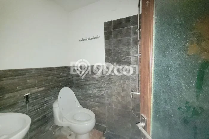 Rumah di Pancoran Mas, 3 KT, Pemandangan Indah, LT 161m2m² Bangunan 155m2m² Rumah di Pancoran Mas, 3 KT, Pemandangan Indah, LT 161m2m² Bangunan 155m2m²