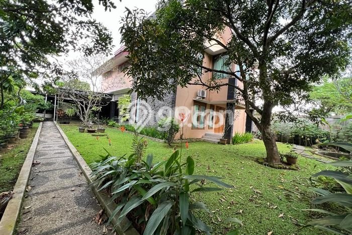 Jual Rumah Luas Elegan Dengan View Cantik di Babakan, Bogor Jual Rumah Luas Elegan Dengan View Cantik di Babakan, Bogor