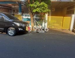 Rumah Akses Mudah area Duren Sawit, Jakarta Timur, LT 135m² LB 86m² Rumah Akses Mudah area Duren Sawit, Jakarta Timur, LT 135m² LB 86m²