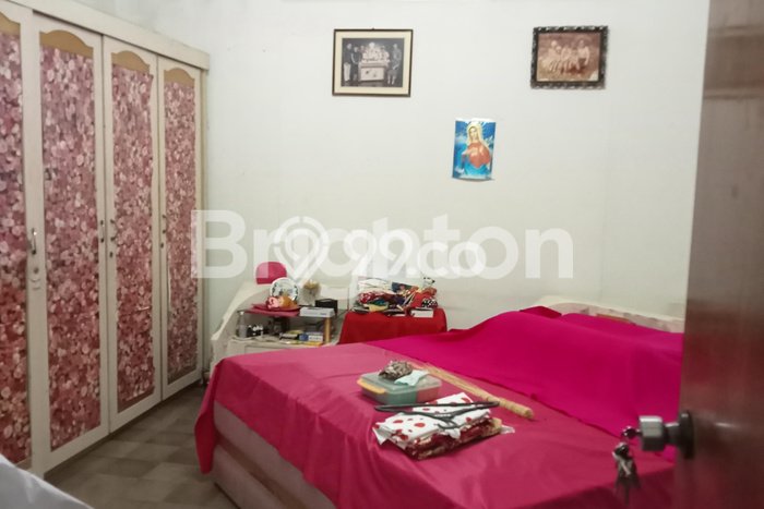 Rumah Berkualitas LT 777m2m² / LB 600m2m² di Tambaksari, Dekat Pusat Kota, Surabaya Rumah Berkualitas LT 777m2m² / LB 600m2m² di Tambaksari, Dekat Pusat Kota, Surabaya