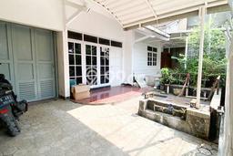 Hunian Mewah LB 279m2 Siap Huni Desain Elegan di Buah Batu, Bandung Hunian Mewah LB 279m2 Siap Huni Desain Elegan di Buah Batu, Bandung