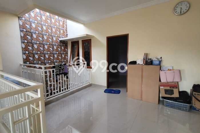 Hunian Cantik Modern Lb 252m2 di Pamulang, Tangerang Selatan Hunian Cantik Modern Lb 252m2 di Pamulang, Tangerang Selatan