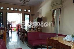 For Sale! Luxury House LT 208m2 Desain Elegan di Rawamangun For Sale! Luxury House LT 208m2 Desain Elegan di Rawamangun
