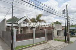 HOT DEAL! Rumah di Ngaglik, 3 KT, Area Asri, Luas 415m2m² LB 240m2m² HOT DEAL! Rumah di Ngaglik, 3 KT, Area Asri, Luas 415m2m² LB 240m2m²