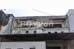 Dijual Rumah 6 Kamar Lokasi Ideal Nyaman dan Strategis di Kaliwates Dijual Rumah 6 Kamar Lokasi Ideal Nyaman dan Strategis di Kaliwates