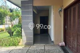 Hunian Minimalis dengan LT 300m2 & LB 207m2 Disewakan di Bintaro Hunian Minimalis dengan LT 300m2 & LB 207m2 Disewakan di Bintaro