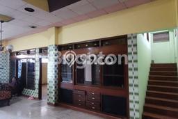 Dijual Rumah 5 Kamar Lokasi Ideal Nyaman dan Strategis di Jebres Dijual Rumah 5 Kamar Lokasi Ideal Nyaman dan Strategis di Jebres