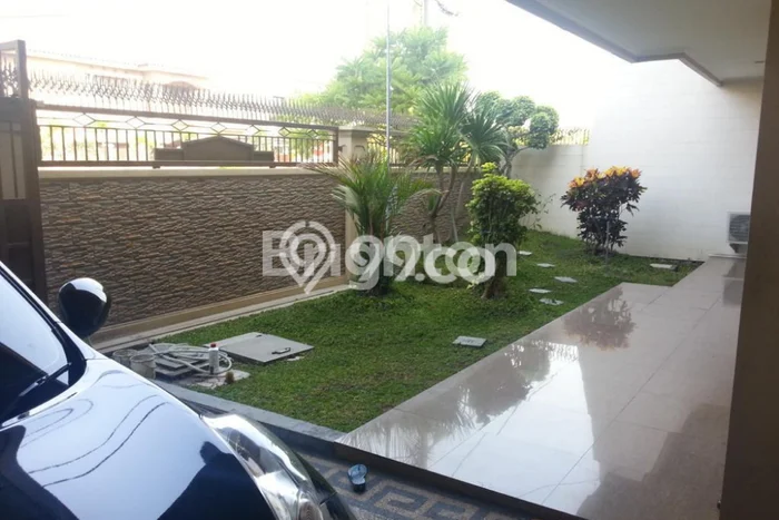 Rumah Mewah Siap Huni LT 375m2 di Sukolilo, Surabaya Rumah Mewah Siap Huni LT 375m2 di Sukolilo, Surabaya
