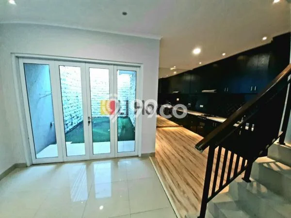 Rumah Modern 3 KT di Gading Serpong Tangerang Semi Furnished Rumah Modern 3 KT di Gading Serpong Tangerang Semi Furnished