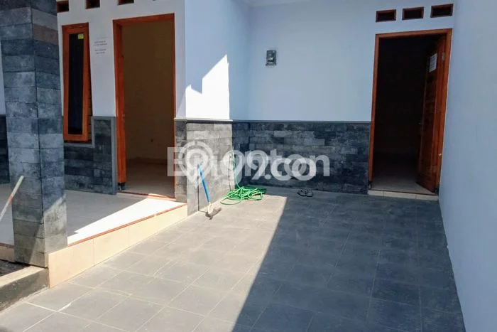 Rumah sewa siap pakai 5 KT di Kawi, Semarang Rumah sewa siap pakai 5 KT di Kawi, Semarang