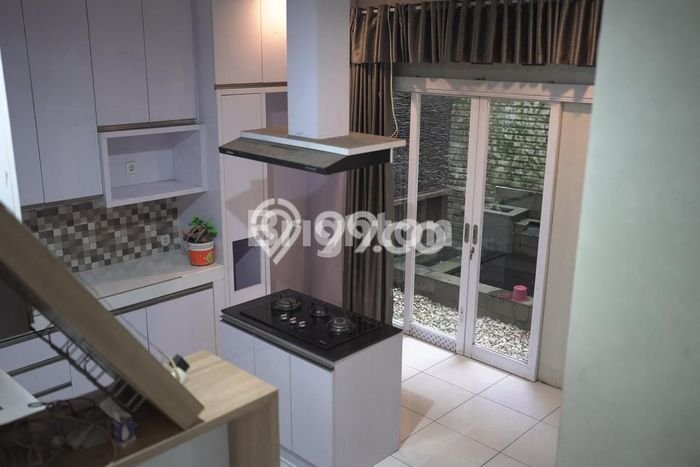 Jual Rumah Bagus Siap Huni LB 200m2 di Cimahi Tengah, Cimahi Jual Rumah Bagus Siap Huni LB 200m2 di Cimahi Tengah, Cimahi