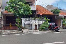 Jual Rumah Luas Elegan Dengan View Cantik di Rawamangun, Jakarta Timur Jual Rumah Luas Elegan Dengan View Cantik di Rawamangun, Jakarta Timur