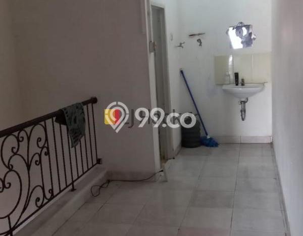 Rumah area Tanjung Duren Selatan, Akses ke Stasiun, 2 KT, Luas 45m² Bangunan 70m² Rumah area Tanjung Duren Selatan, Akses ke Stasiun, 2 KT, Luas 45m² Bangunan 70m²