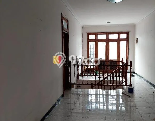 For Sale! Luxury House LT 200m2 Desain Elegan di Joglo For Sale! Luxury House LT 200m2 Desain Elegan di Joglo