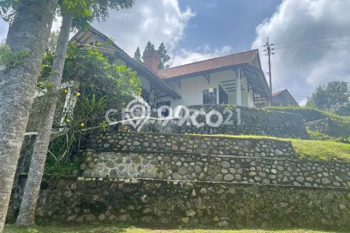 Disewakan Rumah Konsep Modern di Megamendung Bogor dengan 3 KT Disewakan Rumah Konsep Modern di Megamendung Bogor dengan 3 KT