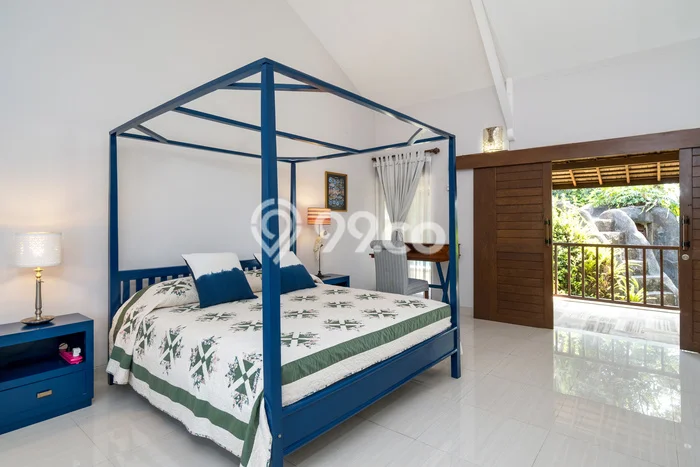 Rumah Tenang area , 5 KT, LT 3050m2m² LB 700m2m² Rumah Tenang area , 5 KT, LT 3050m2m² LB 700m2m²