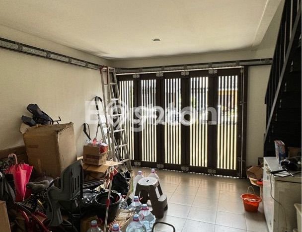 Siap Huni Rumah Mewah 4 Kamar di Cikupa Dekat ke Mana Saja Siap Huni Rumah Mewah 4 Kamar di Cikupa Dekat ke Mana Saja