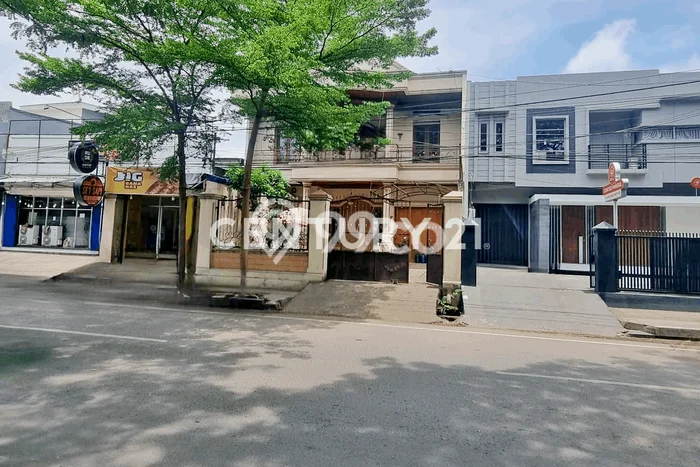 Siap Huni Hunian Elit 6 Kamar di Makassar Dekat ke Mana Saja Siap Huni Hunian Elit 6 Kamar di Makassar Dekat ke Mana Saja