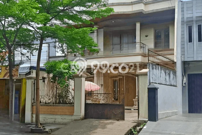 Siap Huni Hunian Elit 6 Kamar di Makassar Dekat ke Mana Saja Siap Huni Hunian Elit 6 Kamar di Makassar Dekat ke Mana Saja