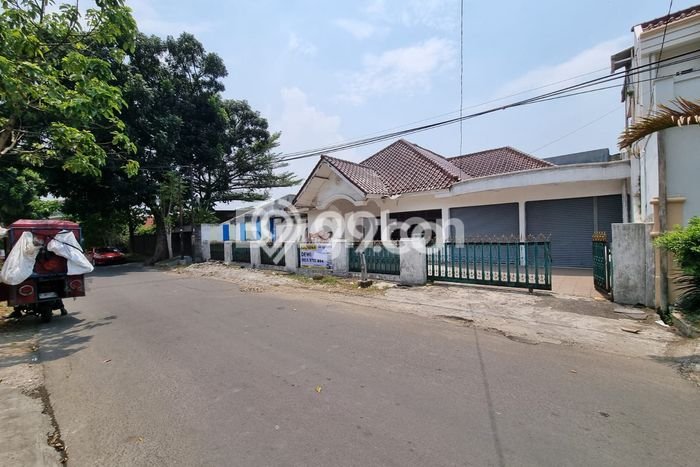 Disewakan! Rumah 3 Kamar Tidur &
2 Kamar Mandi di baranangsiang, Bogor Disewakan! Rumah 3 Kamar Tidur &
2 Kamar Mandi di baranangsiang, Bogor