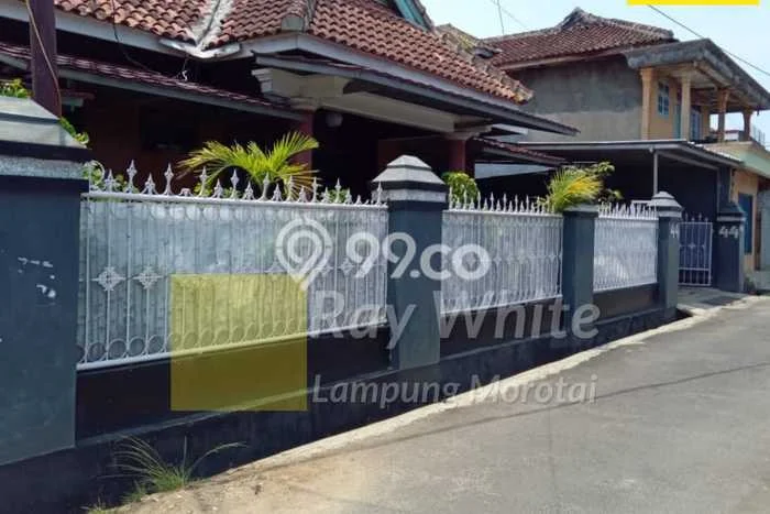 Dijual Cepat Rumah Bagus Siap Huni LB 270m2 di Way Halim, Bandar Lampung Dijual Cepat Rumah Bagus Siap Huni LB 270m2 di Way Halim, Bandar Lampung