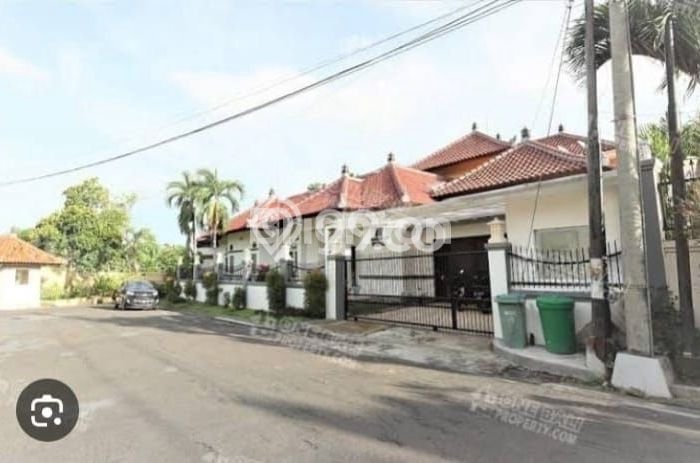 Rumah Elit Modern Tanpa Renovasi di Mumbul Badung Rumah Elit Modern Tanpa Renovasi di Mumbul Badung