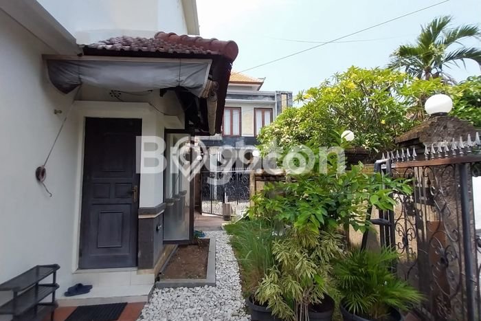 PRIME LOCATION! Rumah Berkembang area Kerobokan Kaja, Luas 166m² Bangunan 172m² PRIME LOCATION! Rumah Berkembang area Kerobokan Kaja, Luas 166m² Bangunan 172m²