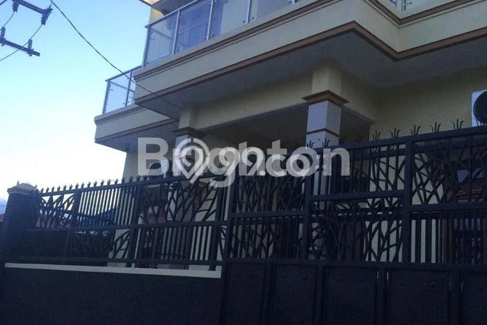Rumah Modern Minimalis 5 Kamar Bisa Langsung Pindah di Samarinda Utara Rumah Modern Minimalis 5 Kamar Bisa Langsung Pindah di Samarinda Utara