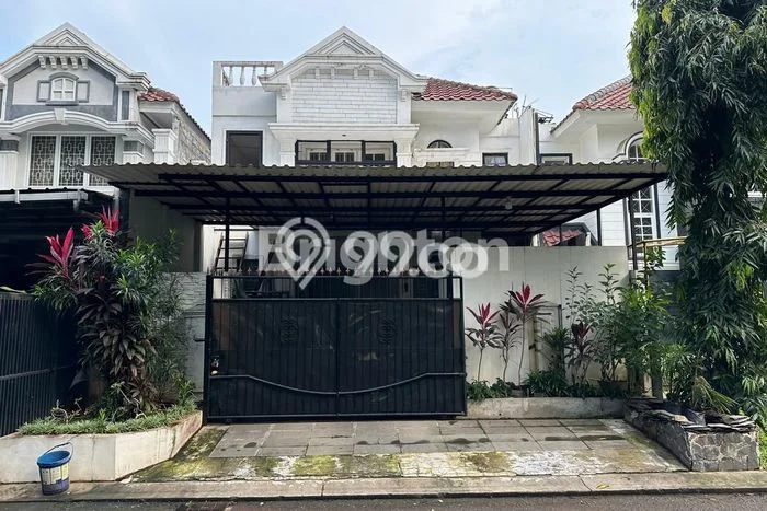 Rumah Minimalis 3 KT di Kota Legenda Bekasi Semi Furnished Rumah Minimalis 3 KT di Kota Legenda Bekasi Semi Furnished