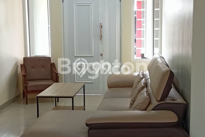 Rumah Bagus Siap Pakai Di Bekasi Barat Luas 300m2 Lokasi Strategis Rumah Bagus Siap Pakai Di Bekasi Barat Luas 300m2 Lokasi Strategis