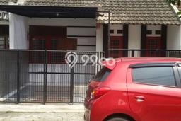 Rumah Terawat kawasan Bintaro, Jakarta Selatan, LT 90m² Bangunan 110m² HARGA MENARIK! Rumah Terawat kawasan Bintaro, Jakarta Selatan, LT 90m² Bangunan 110m² HARGA MENARIK!