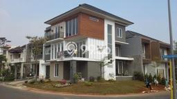 Rumah Modern LT 285m² Terawat di Kompleks Perumahan BSD The Green, Tangerang Rumah Modern LT 285m² Terawat di Kompleks Perumahan BSD The Green, Tangerang