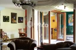 Rumah Elit Modern Tanpa Renovasi di Cipete Jakarta Selatan Rumah Elit Modern Tanpa Renovasi di Cipete Jakarta Selatan