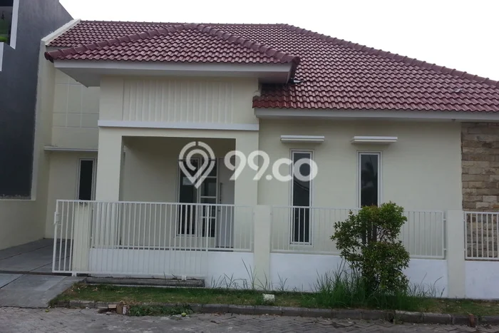 Rumah Mewah LB 125m2 Siap Huni Desain Elegan di Wadungasri, Sidoarjo Rumah Mewah LB 125m2 Siap Huni Desain Elegan di Wadungasri, Sidoarjo