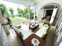 Rumah Elit Modern Tanpa Renovasi di Alam Sutera Tangerang Rumah Elit Modern Tanpa Renovasi di Alam Sutera Tangerang