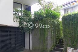 Rumah di Kebayoran Baru, 5 KT, Akses Mudah Pusat Kota, LT 245m² Bangunan 320m² Rumah di Kebayoran Baru, 5 KT, Akses Mudah Pusat Kota, LT 245m² Bangunan 320m²