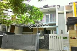 PENAWARAN TERBATAS! Rumah Premium di Daan Mogot, Luas 190m² Bangunan 250m² PENAWARAN TERBATAS! Rumah Premium di Daan Mogot, Luas 190m² Bangunan 250m²