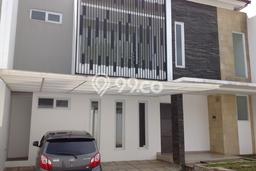 Ready to Use! Premium House LT 234m2 Desain Elegan di Bambu Apus Ready to Use! Premium House LT 234m2 Desain Elegan di Bambu Apus