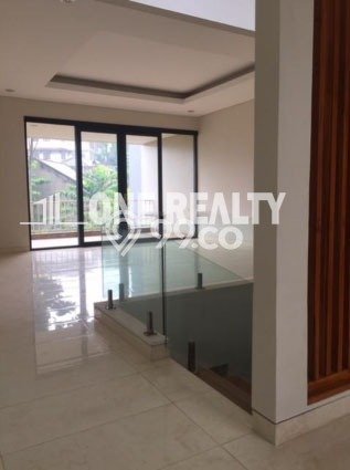 Hunian Elit LB 350m2 Siap Huni Desain Elegan di ciumbuleuit, Bandung Hunian Elit LB 350m2 Siap Huni Desain Elegan di ciumbuleuit, Bandung