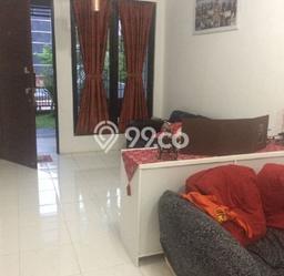 Hunian Cantik Minimalis Lb 90m2 di Ciputat, Tangerang Selatan Hunian Cantik Minimalis Lb 90m2 di Ciputat, Tangerang Selatan