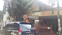 For Sale! Luxury House LT 134m2 Desain Elegan di Tomang For Sale! Luxury House LT 134m2 Desain Elegan di Tomang