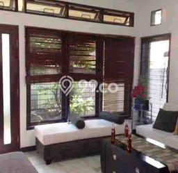 Ready to Use! Luxury House LT 191m2 Desain Modern di Setiabudi Ready to Use! Luxury House LT 191m2 Desain Modern di Setiabudi
