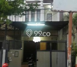 rumah/ruko 3 lantai di pinggir jalan besar rumah/ruko 3 lantai di pinggir jalan besar