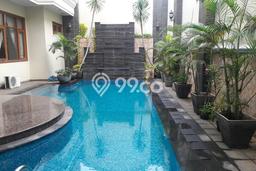 Rumah di Kebayoran Baru, Akses ke Sekolah, LT 700m² Rumah di Kebayoran Baru, Akses ke Sekolah, LT 700m²