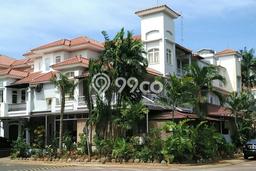 Siap Huni Rumah Mewah 5 Kamar di Kelapa Gading Dekat ke Mana Pun Siap Huni Rumah Mewah 5 Kamar di Kelapa Gading Dekat ke Mana Pun