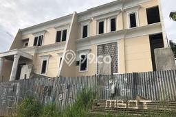 Rumah Strategis dengan Luas Tanah 250m² di Kawasan Kebon Jeruk, Jakarta Barat Rumah Strategis dengan Luas Tanah 250m² di Kawasan Kebon Jeruk, Jakarta Barat