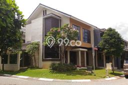 HARGA SPECIAL! Rumah Asri lokasi Bintaro, LT 164m² Bangunan 146m² HARGA SPECIAL! Rumah Asri lokasi Bintaro, LT 164m² Bangunan 146m²