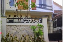 Rumah 4 KT 2 KM di Area Bintaro, Tangerang Selatan Rumah 4 KT 2 KM di Area Bintaro, Tangerang Selatan
